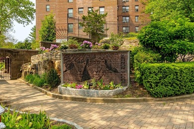 Discover this well-maintained and spacious 2-bed, 1-bath co-op