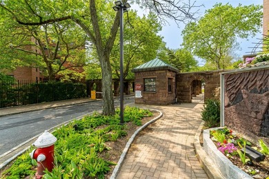 Discover this well-maintained and spacious 2-bed, 1-bath co-op