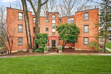 Discover this well-maintained and spacious 2-bed, 1-bath co-op