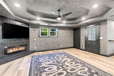 One-of-a-Kind Luxury Living on a Premier Golf Course Lot in - photo 44