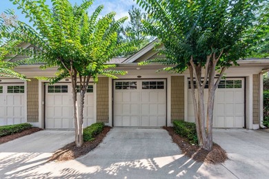 Beautifully renovated 2-bedroom, 2-bath Lake Club Condo with a - photo 4