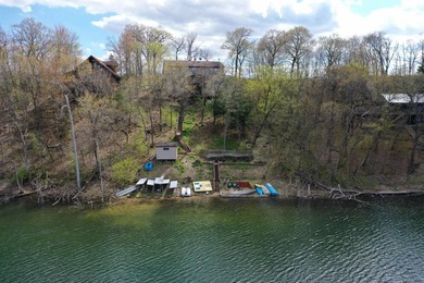 A very generous amount of square footage with this waterfront - photo 16