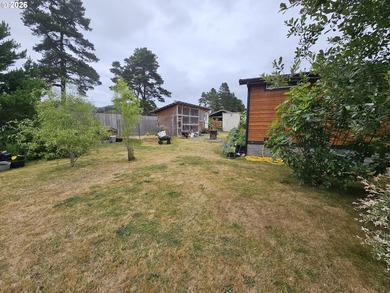TOWN AND COUNTRY: Deluxe newer (2019) manufactured home in great - photo 7