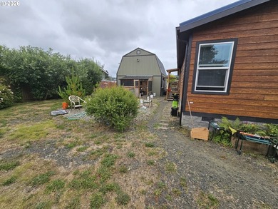 TOWN AND COUNTRY: Deluxe newer (2019) manufactured home in great - photo 9