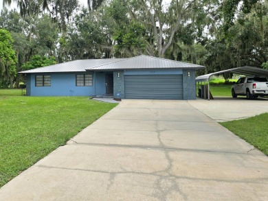 Lake Home For Sale in Frostproof, Florida