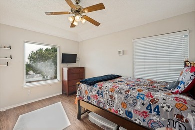 Welcome to your dream retreat! This stunning, motivated-seller - photo 17