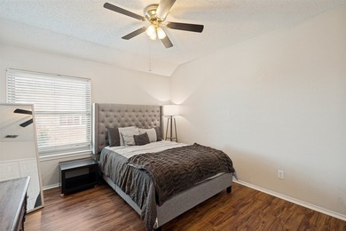 Welcome to your dream retreat! This stunning, motivated-seller - photo 19
