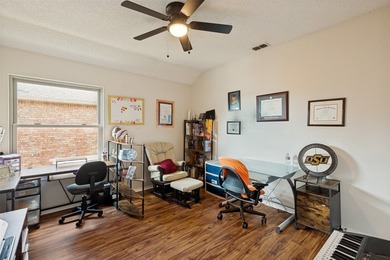 Welcome to your dream retreat! This stunning, motivated-seller - photo 21