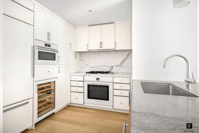 Welcome home to Residence 9R at River and Warren. This 1,153 sq - photo 3