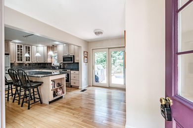 Timeless New England charm and warm character blend seamlessly - photo 6