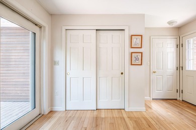 Timeless New England charm and warm character blend seamlessly - photo 10