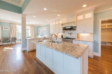 Welcome home to this luxury estate in the prestigious and - photo 14