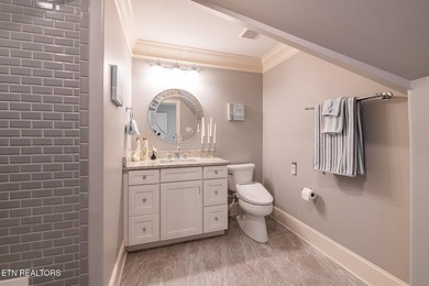 Welcome home to this luxury estate in the prestigious and - photo 32