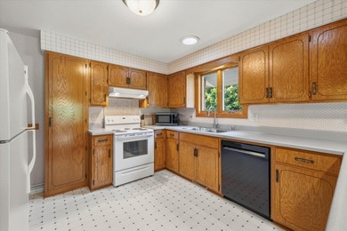 Additional listing photo 2