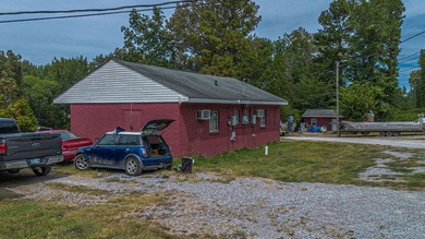 NEW PRICE! INCREDIBLE INCOME PRODUCING PROPERTY WITH 11 UNITS ON - photo 11