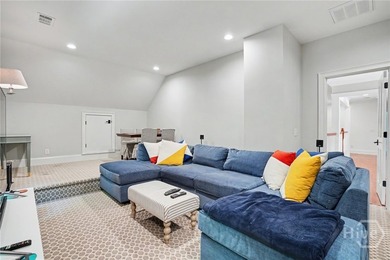 Ideally situated at the end of a quiet street near the Marshwood - photo 40