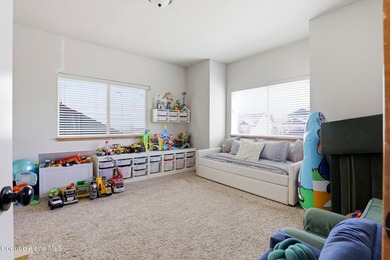 Well-maintained 4-bedroom, 2-bath single-level home located in a - photo 31