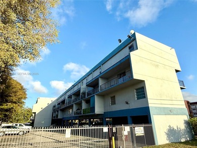 Come see this Gem in the heart of Miami. Perfectly located Right