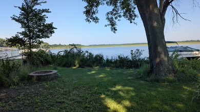 Enjoy lake living in this 2 bedroom, 1 bath ranch style home - photo 3