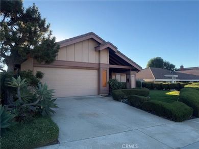 SINGLE STORY VIA VERDE HOME LOCATED ON A QUIET CUL-DE-SAC - photo 1