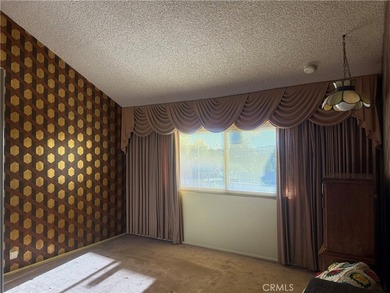 SINGLE STORY VIA VERDE HOME LOCATED ON A QUIET CUL-DE-SAC - photo 8