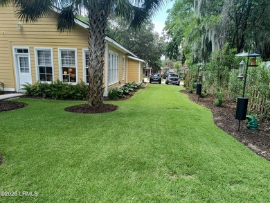 Beautifully renovated Three Bedroom 2 Bath home in downtown - photo 12