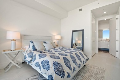 This gorgeous new construction waterfront condo offers bright - photo 12