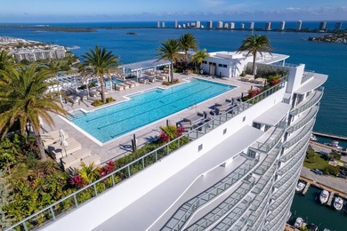 This gorgeous new construction waterfront condo offers bright - photo 24