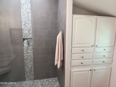 Beautifully renovated Three Bedroom 2 Bath home in downtown - photo 27