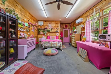 Wake up to breathtaking views of the Holston River from this - photo 29