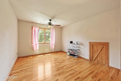 Wake up to breathtaking views of the Holston River from this - photo 34