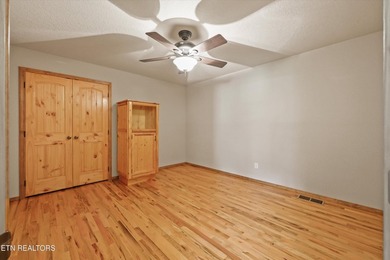 Wake up to breathtaking views of the Holston River from this - photo 35