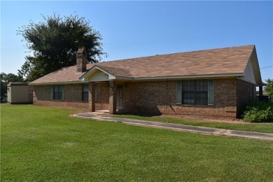 Cane River Lake Home For Sale in Natchitoches Louisiana