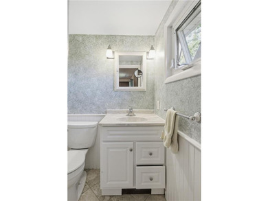 Welcome to 18 Continental Drive in desirable Middletown! This - photo 15