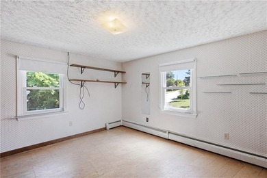Welcome to 18 Continental Drive in desirable Middletown! This - photo 17