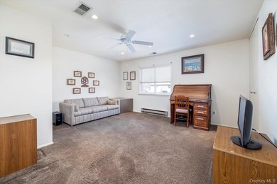 Welcome to Oceanside Cove!!! Enter into the inviting entry foyer - photo 9