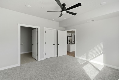 Coral Springs Condos. Best location in complex! New! Ground