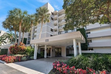 JUST REDUCED!! Beautiful renovated 3 bedroom corner condo with - photo 1