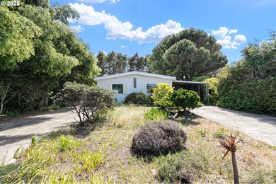 Siuslaw River Home For Sale in Florence Oregon