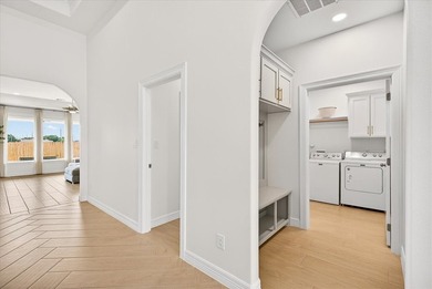 ***SELLERS OFFERING $3500 IN CONCESSIONS*** This LIKE NEW 2025 - photo 22