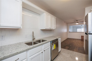 Income generating townhome! Beautifully renovated Central Corpus - photo 9