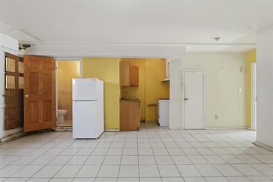 Welcome to 2925 Wallace Ave, a legal 2-family home full of - photo 31