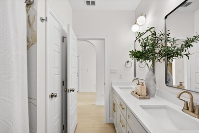 ***SELLERS OFFERING $3500 IN CONCESSIONS*** This LIKE NEW 2025 - photo 38