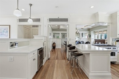 Wonderful cedar shake home and carriage house. 4 bedrooms and 4 - photo 20