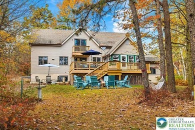 Pinetree Lake Home For Sale in Tunkhannock Twp Pennsylvania