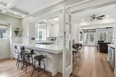 Wonderful cedar shake home and carriage house. 4 bedrooms and 4 - photo 27