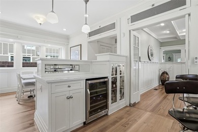 Wonderful cedar shake home and carriage house. 4 bedrooms and 4 - photo 28