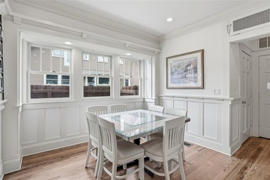 Wonderful cedar shake home and carriage house. 4 bedrooms and 4 - photo 29