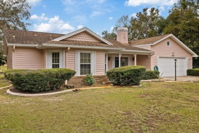 Lake Home Sale Pending in New Port Richey, Florida