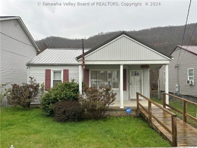 Kanawha River - Fayette County Home For Sale in Shrewsbury West Virginia